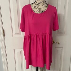 Zenana Outfitters Fuchsia Tunic Top